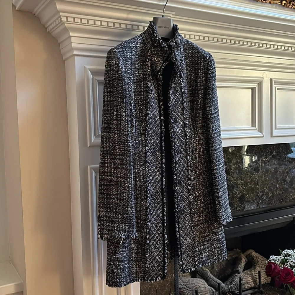 White House Black Market tweed midi boucle fringe trim black jacket coat sz.0